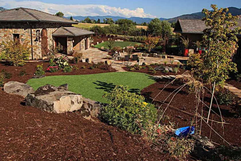 Medford, OR Outdoor Living Space