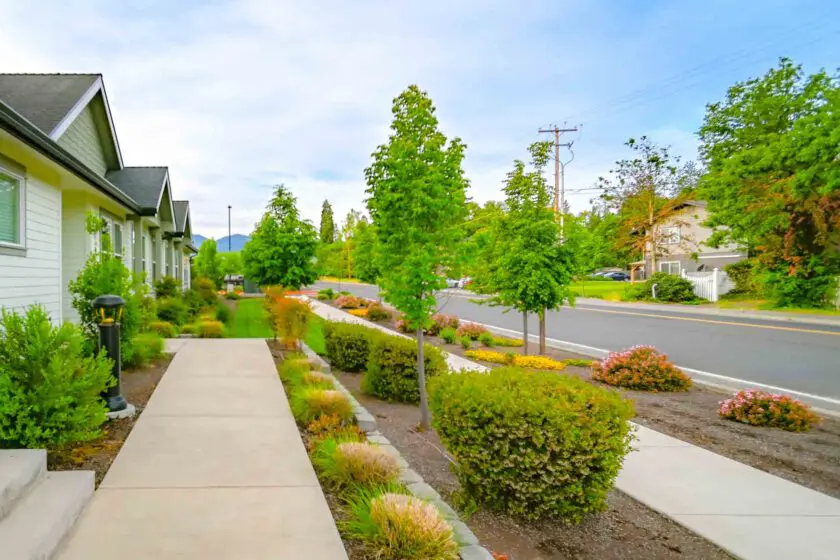 Medford, OR Commercial Landscape Maintenance
