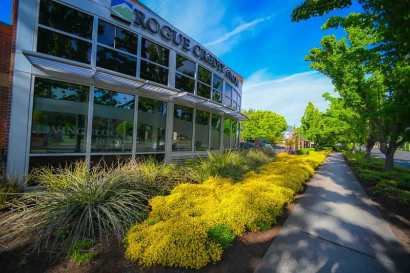 Medford, OR Commercial Landscape Maintenance