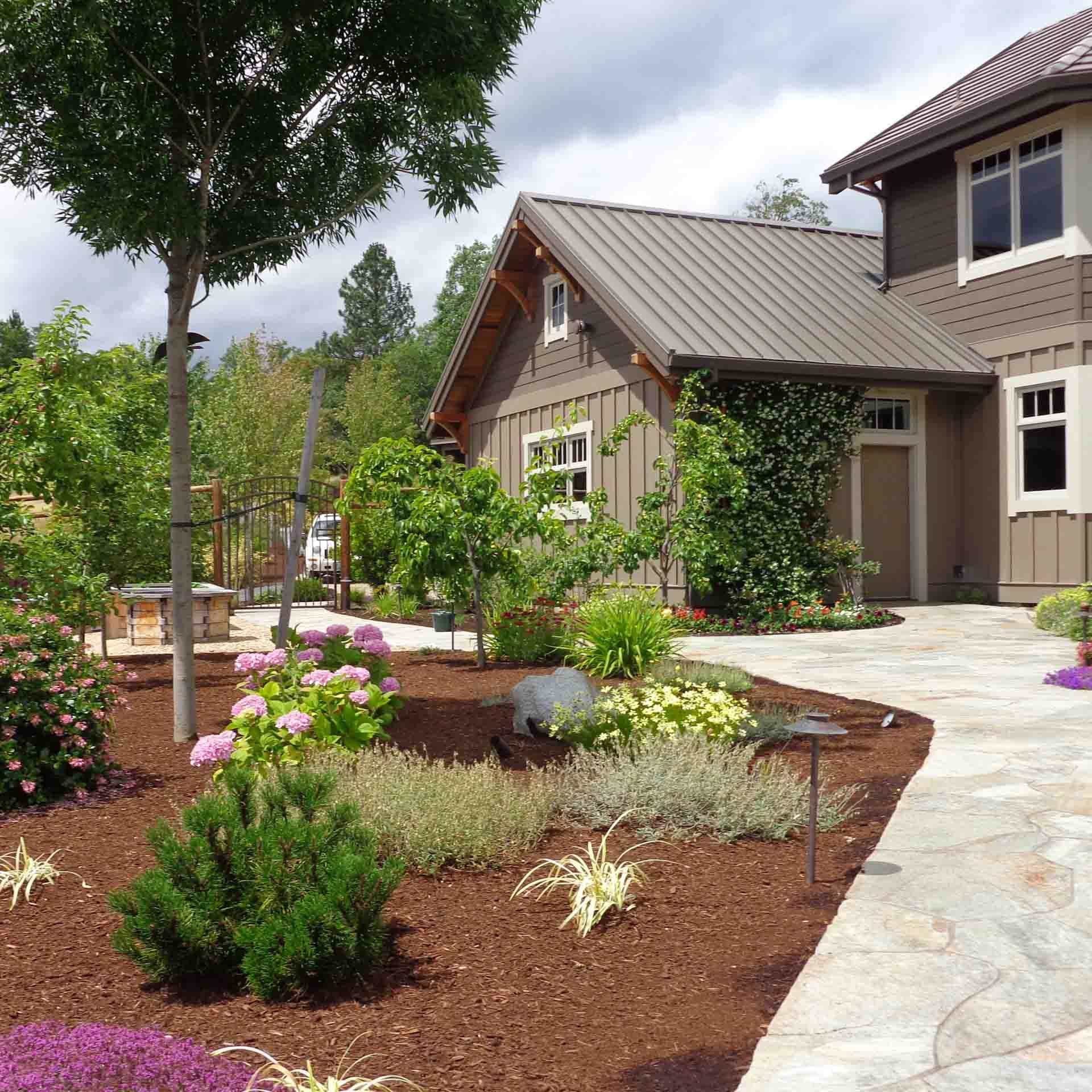 045 Medford, OR Landscape Installation Services